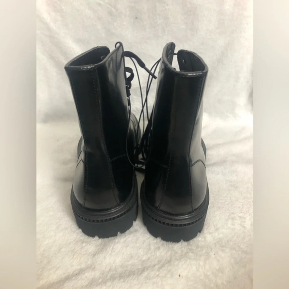 New! Express men’s Black patent Leather lace-up Combat Boots Size 9 - Picture 5 of 7